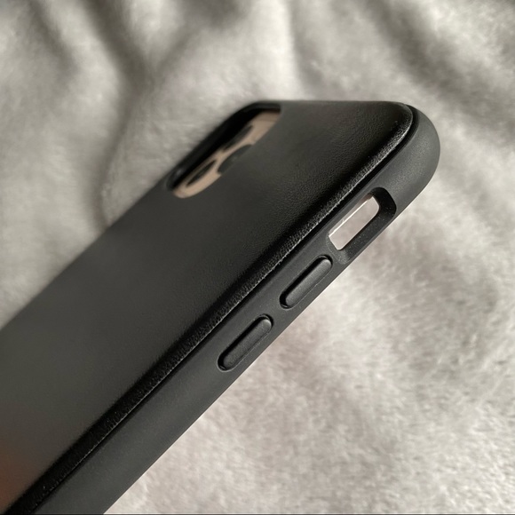 Black Crossbody IPhone Case | Iphone 11 Pro - Picture 3 of 7